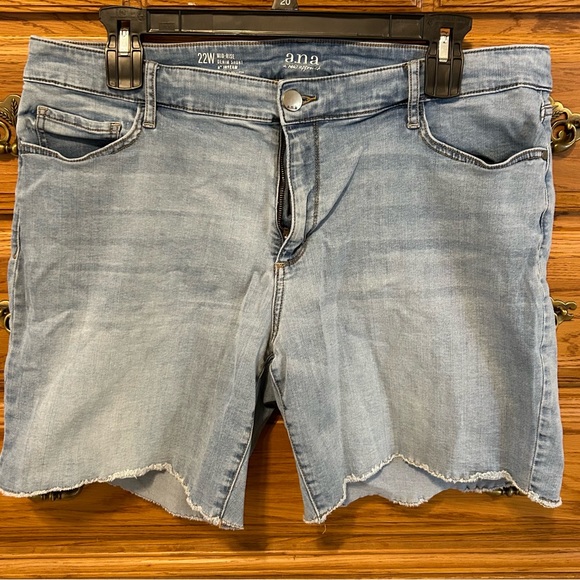 Ana denim shorts - Picture 4 of 4
